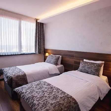 Life Point Hotel 3*
