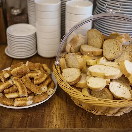 Life Point Szálloda 3*