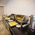 Life Point Hotel 3*