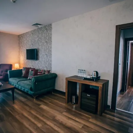 Life Point Hotel 3*