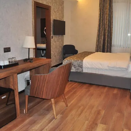 Life Point Hotel 3*